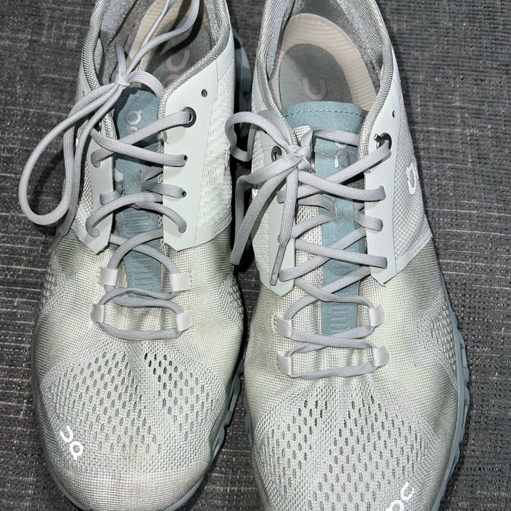 On Running Athletic Shoes - Light Gray